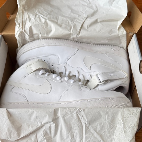 Nike Classic Air Force 1 Mid Top White High-Tops 2007 - Picture 2 of 13